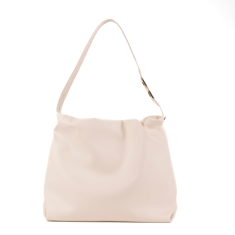 Riona Donna Hobo