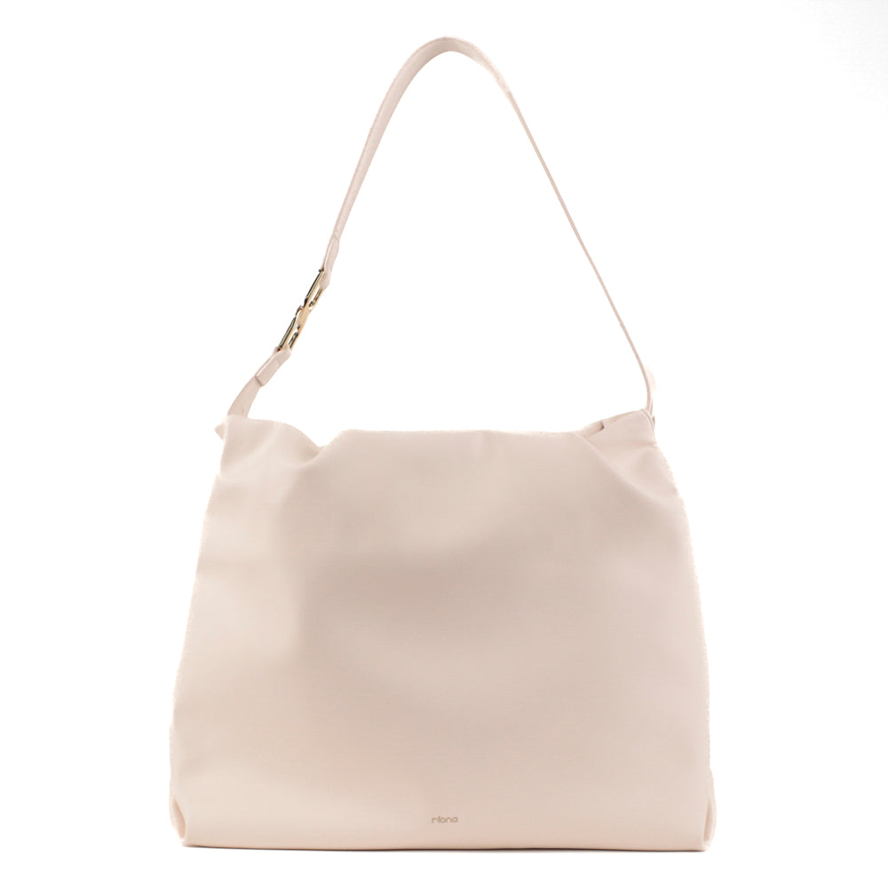 Riona Donna Hobo