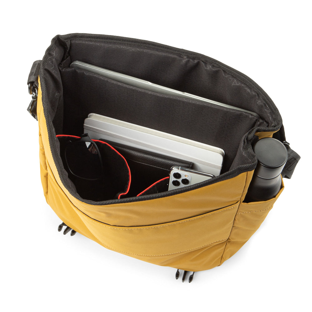 Edition22 Journey Messenger Bag *Drop Ship* - Bentley