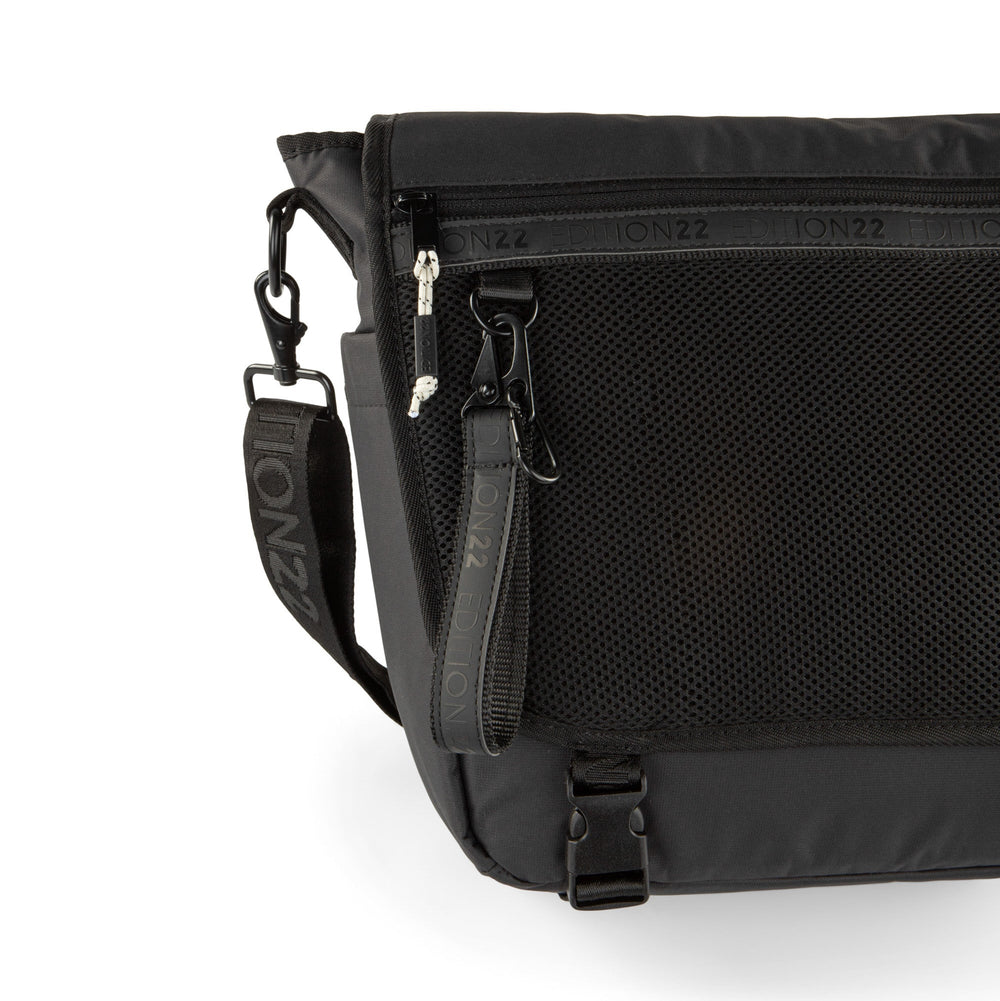 Edition22 Journey Messenger Bag *Drop Ship* - Bentley