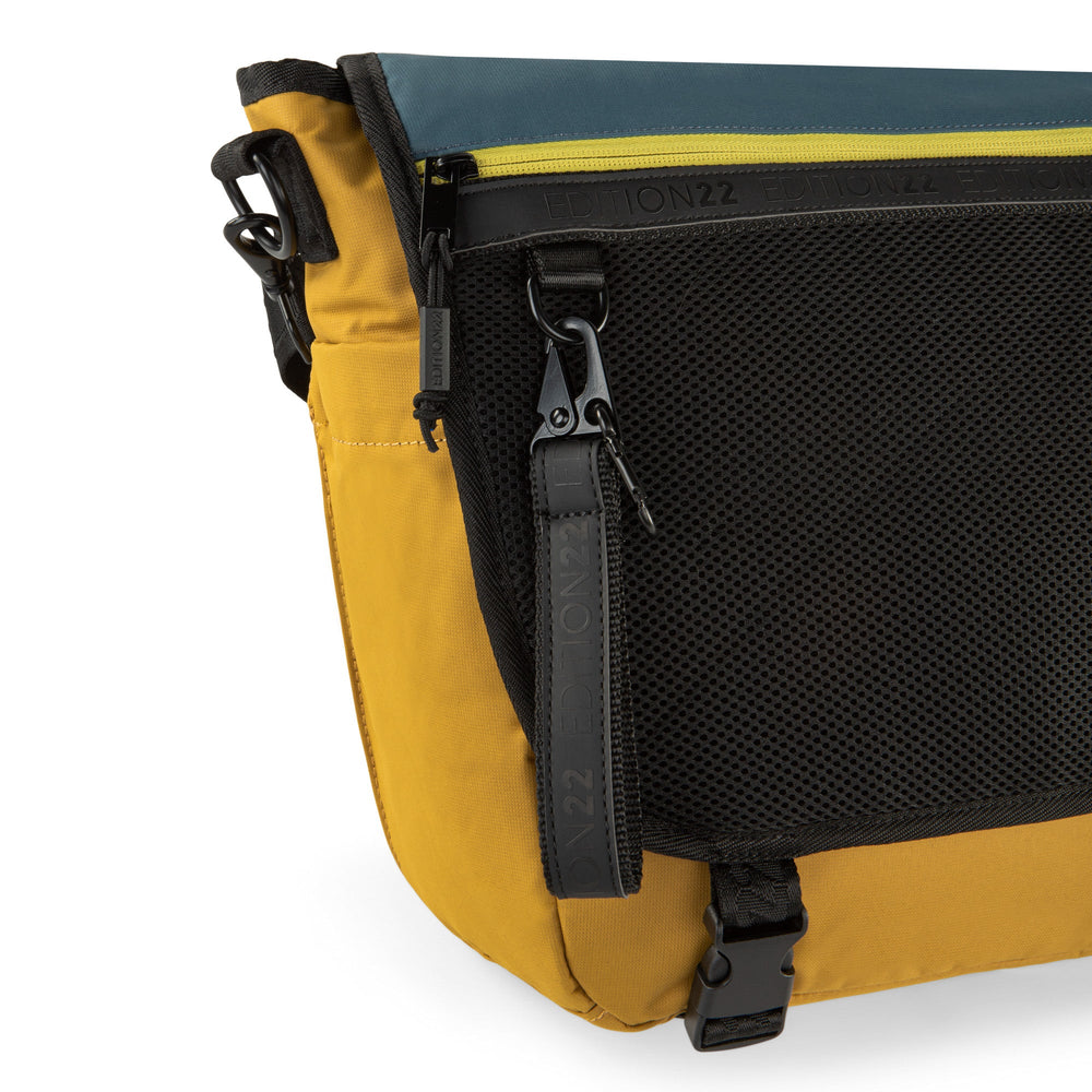 Edition22 Journey Messenger Bag *Drop Ship* - Bentley